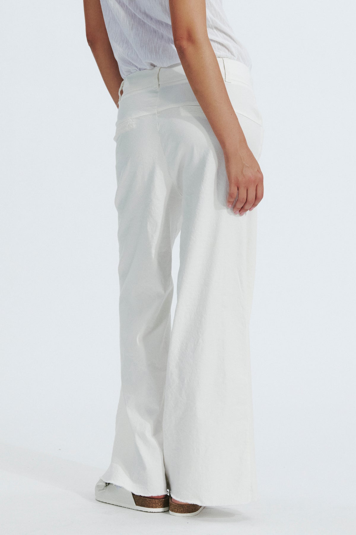 Transit Wide Leg Trousers with Frayed Bottom